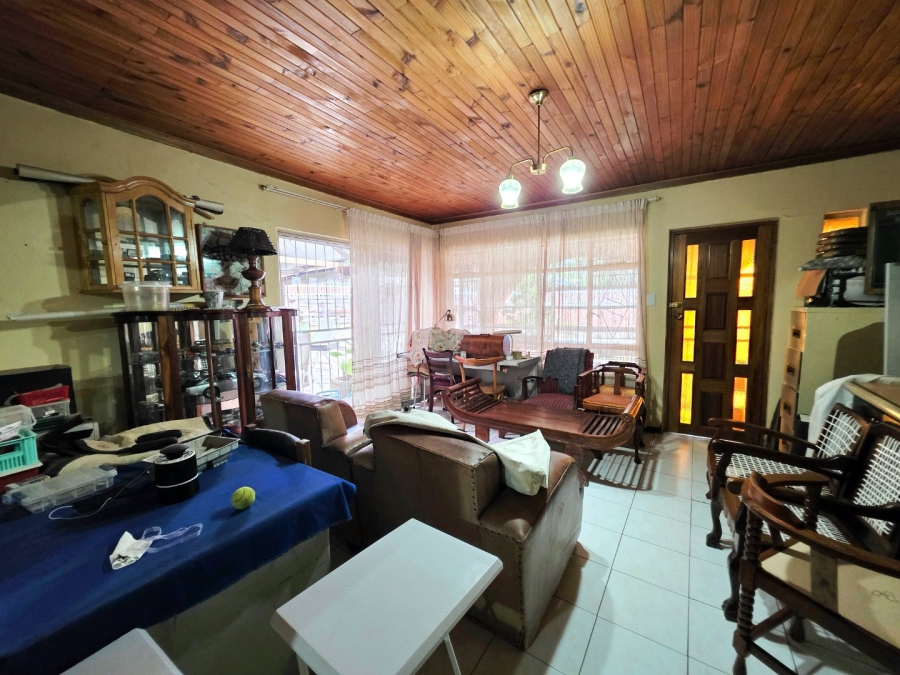 6 Bedroom Property for Sale in Brandwag Free State